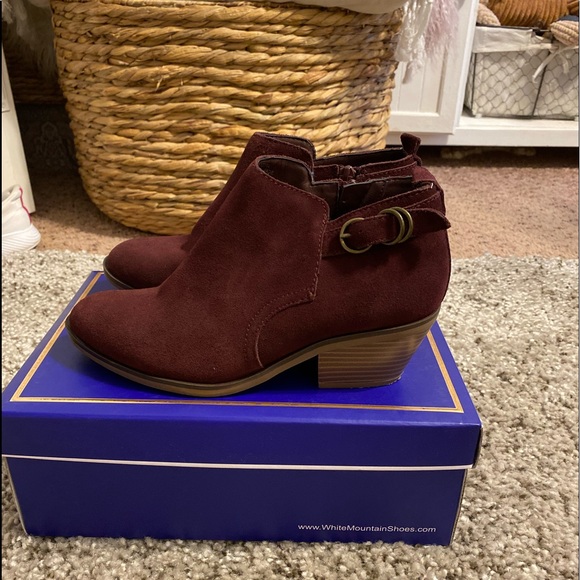 White Mountain Shoes - Booties